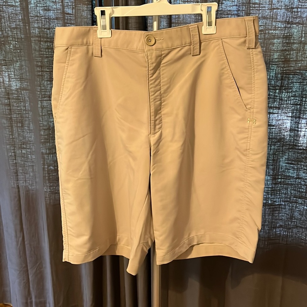 Under Armour golf shorts. Men’s, tan. 34 waist. Excellent condition
